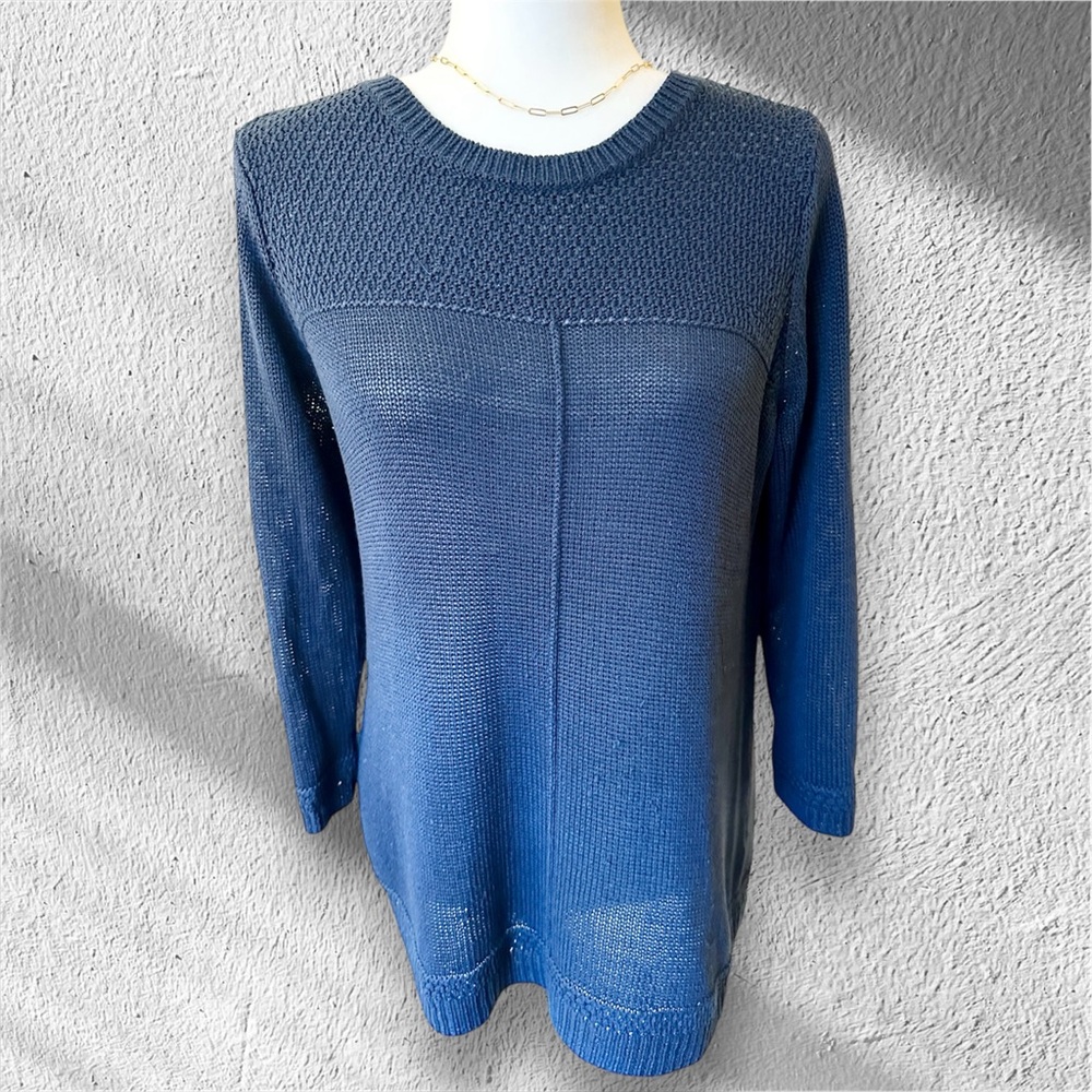 Classic Editions Women’s Sweater ** Size Medium ** Royal Blue **